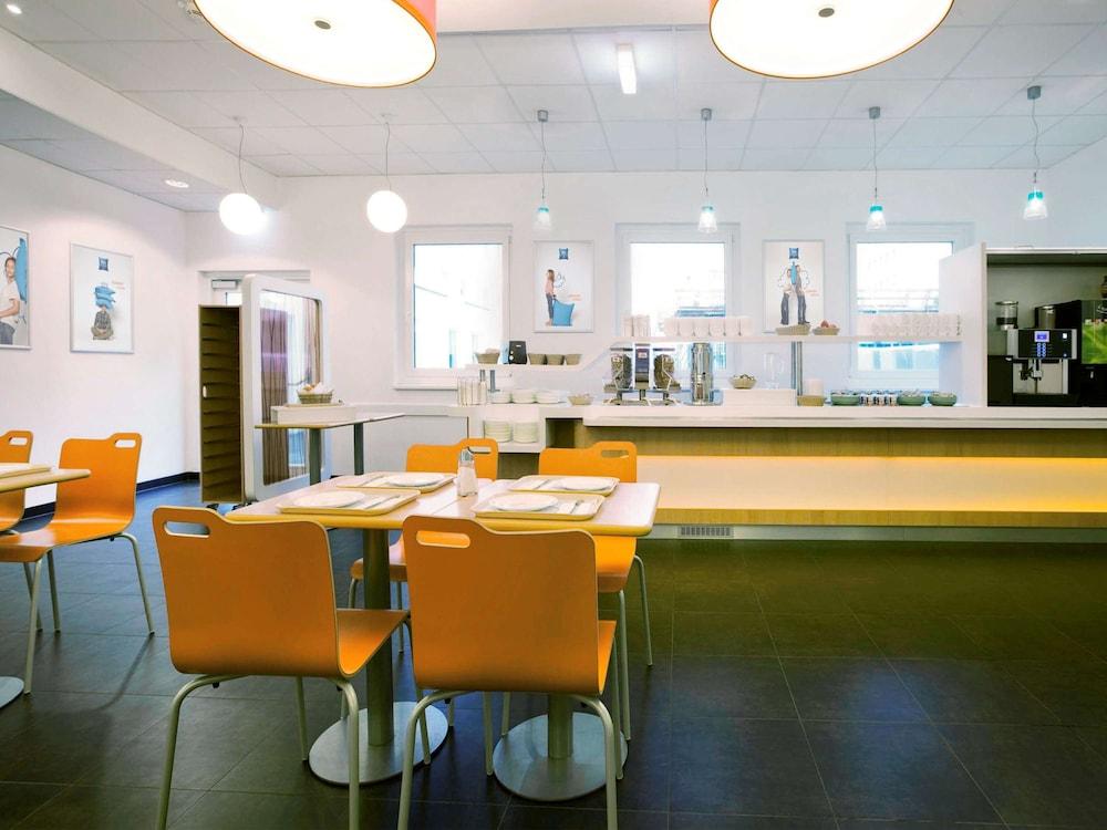 Ibis Budget Wien Messe Esterno foto